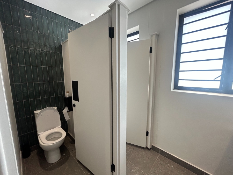 To Let Commercial Property for Rent in Maitland Western Cape